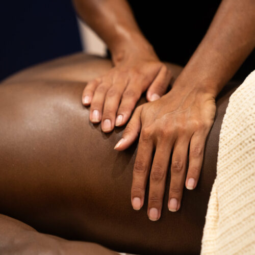 Bienvenue à Eden des Sens, votre spa et institut de beauté à Paris et Marne-la-Vallée, offrant des soins de luxe pour la détente, la beauté et le bien-être. Massages, Visage, Minceur.