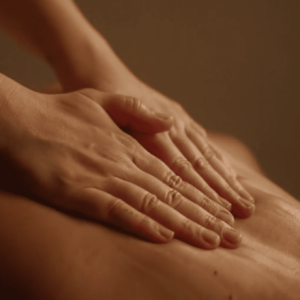 Bon cadeau – Coffret d’évasion : Massage dos + Accès spa 1h30