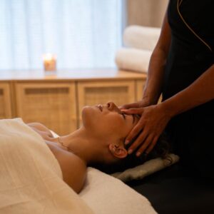 Bon Cadeau – Massage saint valentin 45' + Soin visage 30'